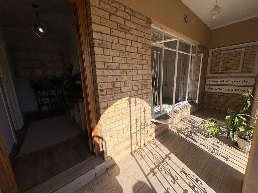 To Let 5 Bedroom Property for Rent in Merriespruit Free State